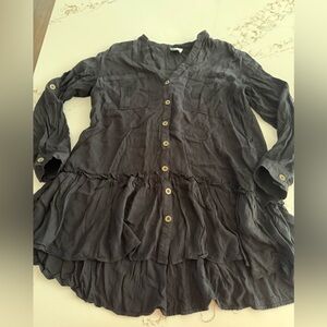 Women's shop the mint Black Button-Up Top